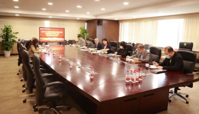 九洲国际党委理论学习中心组举行国防教育和总体国家安全观专题学习会
